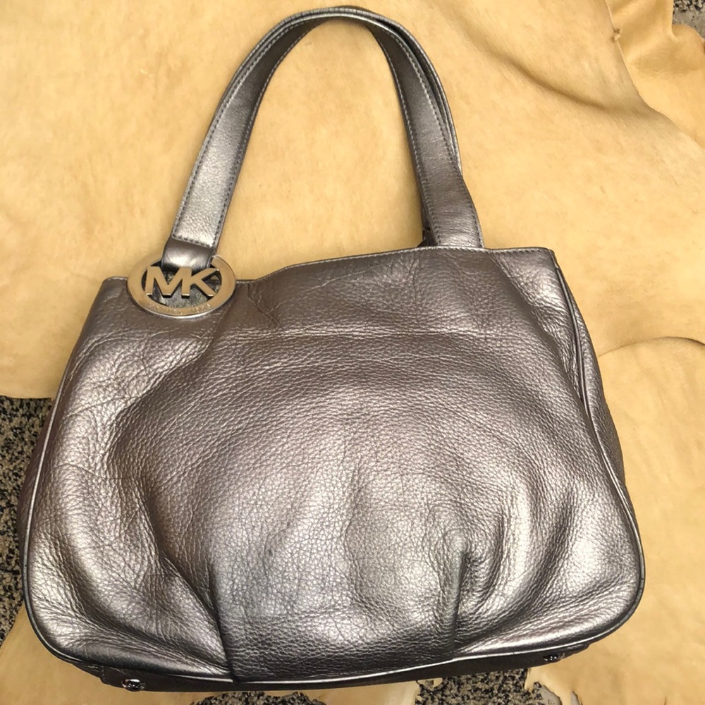 Metallic Silver Michael Kors leather Purse